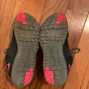 Nike Shoes - Nike running shoes Nike Shoes - Nike running shoes